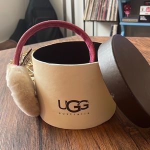 Like New UGG Brand Earmuffs